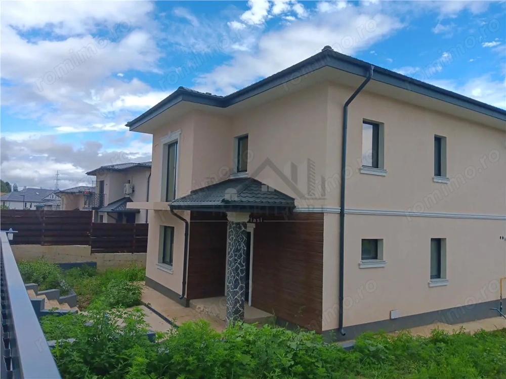 Miroslava vila  P+E su118mp Teren 440mp zona Trans Anapet