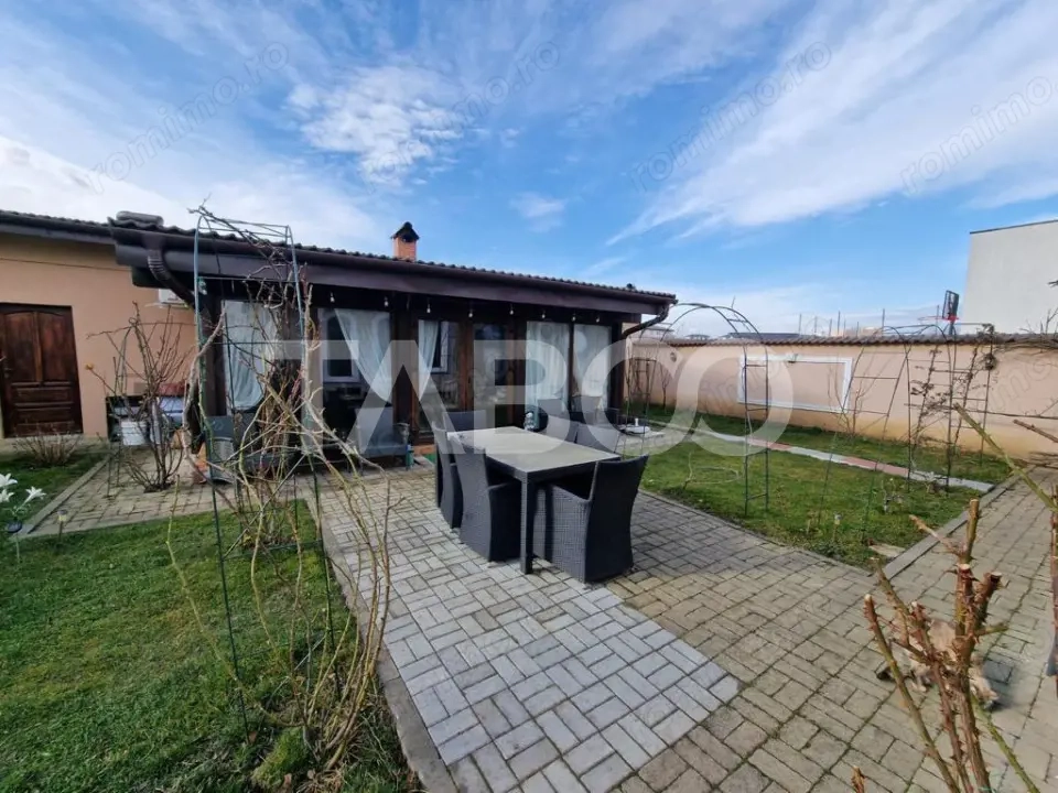 Casa cu utilitati proprii 130 mp utili cu teren 560 mp terasa Selimbar
