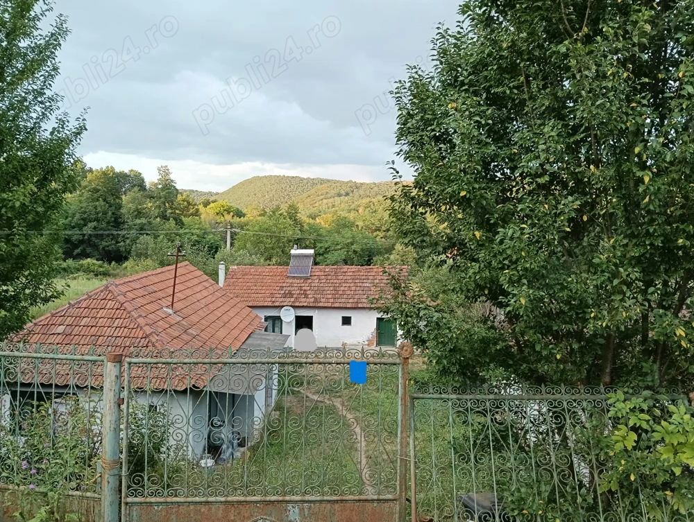 Casa la 25 km de Deva, com. Ilia