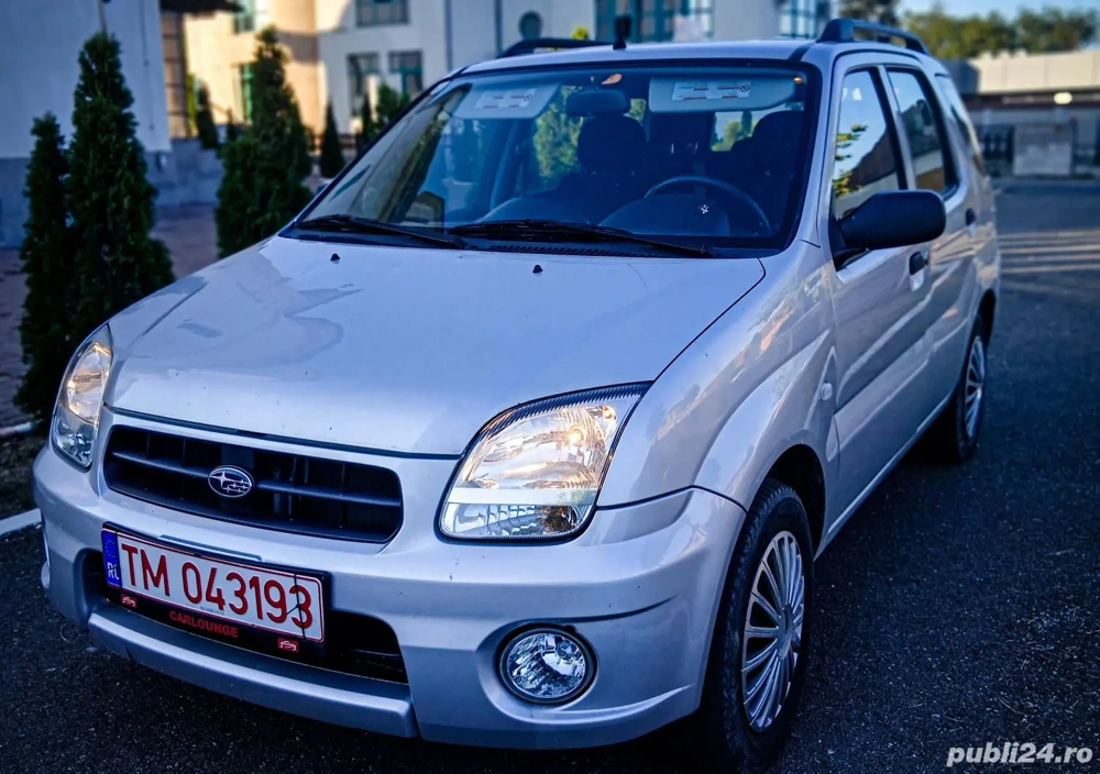 vând subaru justy 4x4 