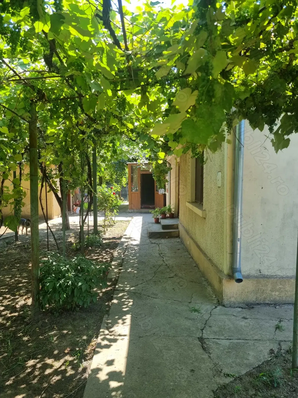 Casă de vânzare   teren 660 mp, deschidere 17m, Km 5, Constanța