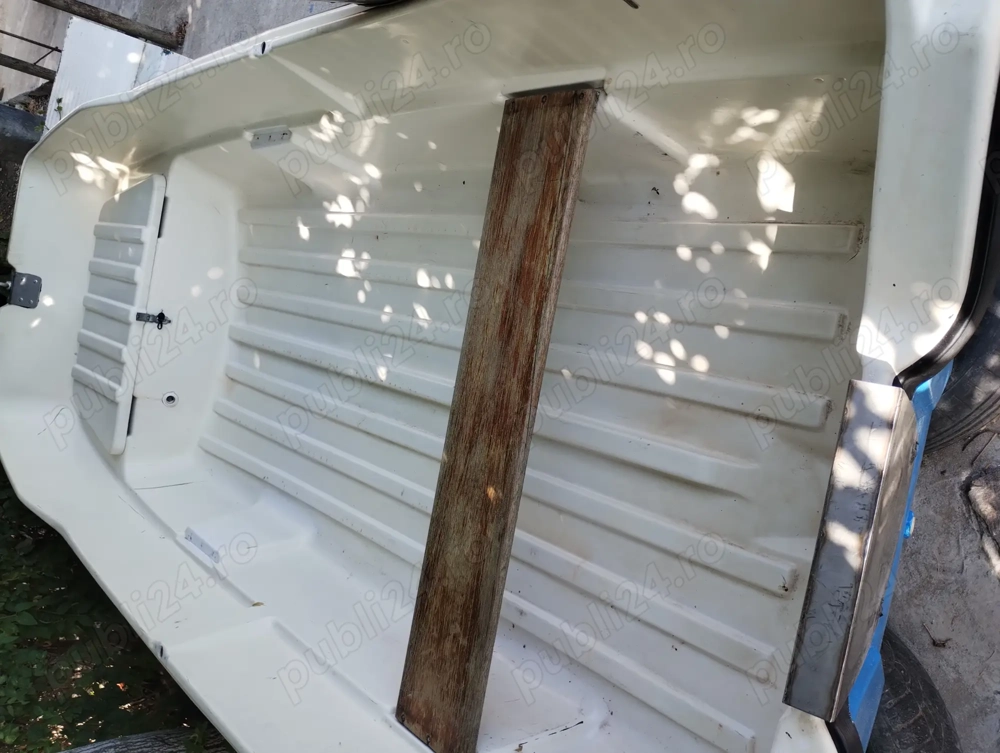 Barca  pop 345 cu motor