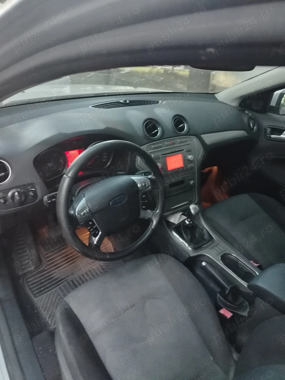 Vând auto  Ford mondeo