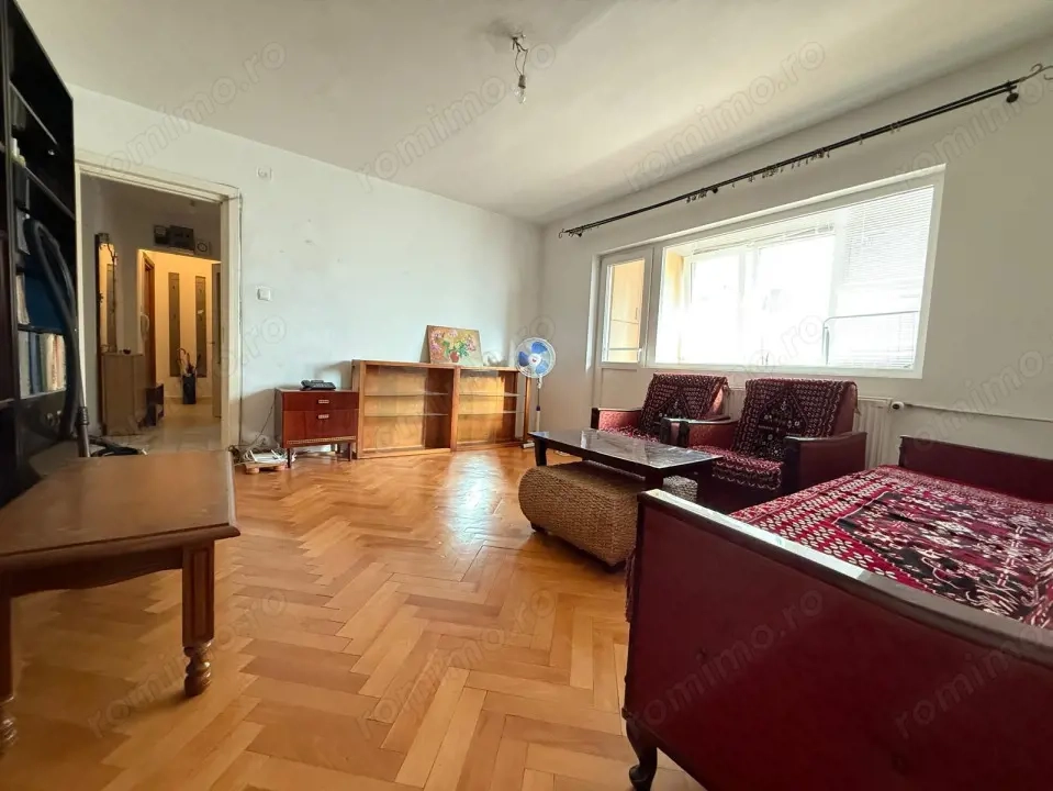 Apartament 3 camere, 66 mp, etaj 2 - zona Girocului