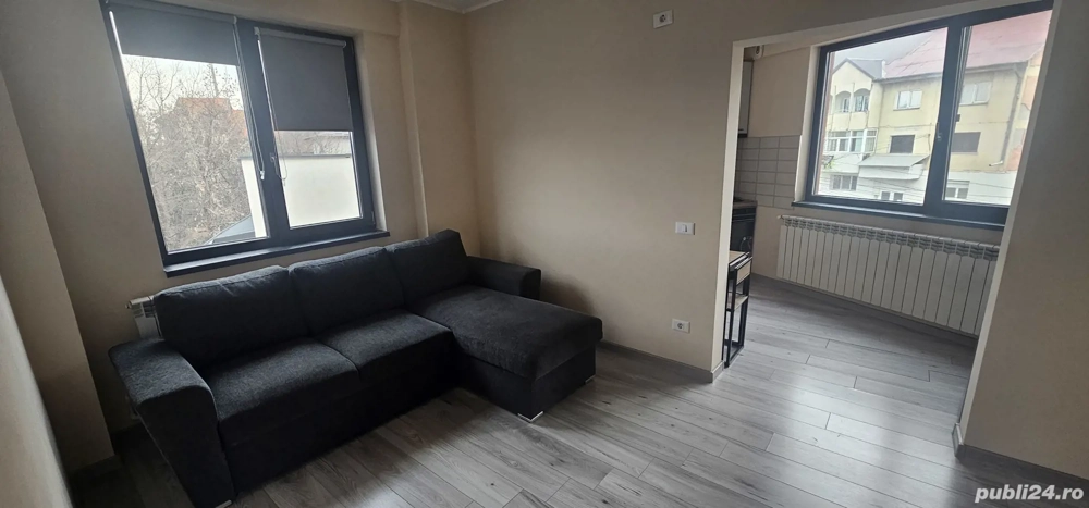 Inchiriez apartament cu 3 camere 