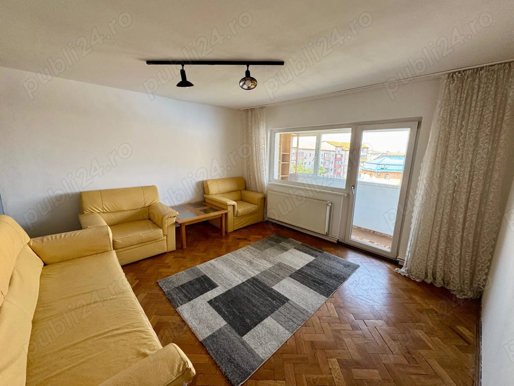 Proprietar închiriez apartament 3 camere, decomandat, zona Șagului