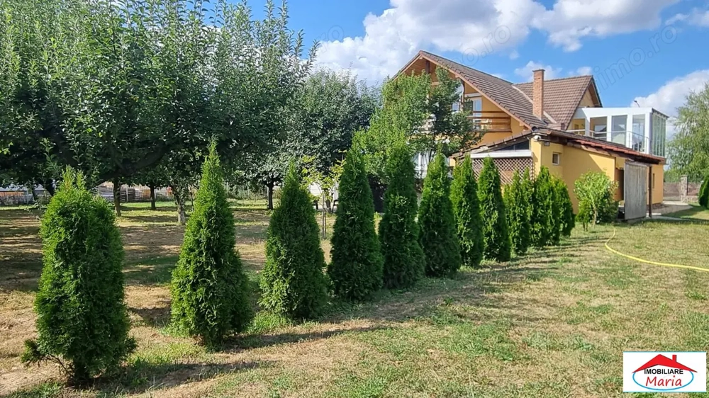Casa S+P+M cu teren 17 ari zona Bercu Rosu