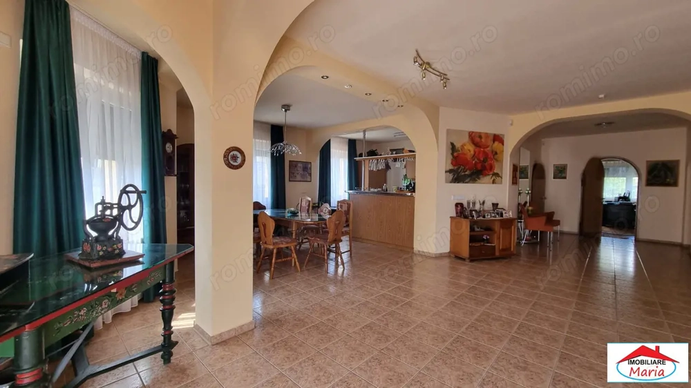 Casa S+P+M cu teren 17 ari zona Bercu Rosu