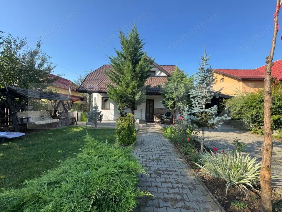 Casă de vânzare, 3 dormitoare, 160 mp utili, teren 528 mp , Unirii 