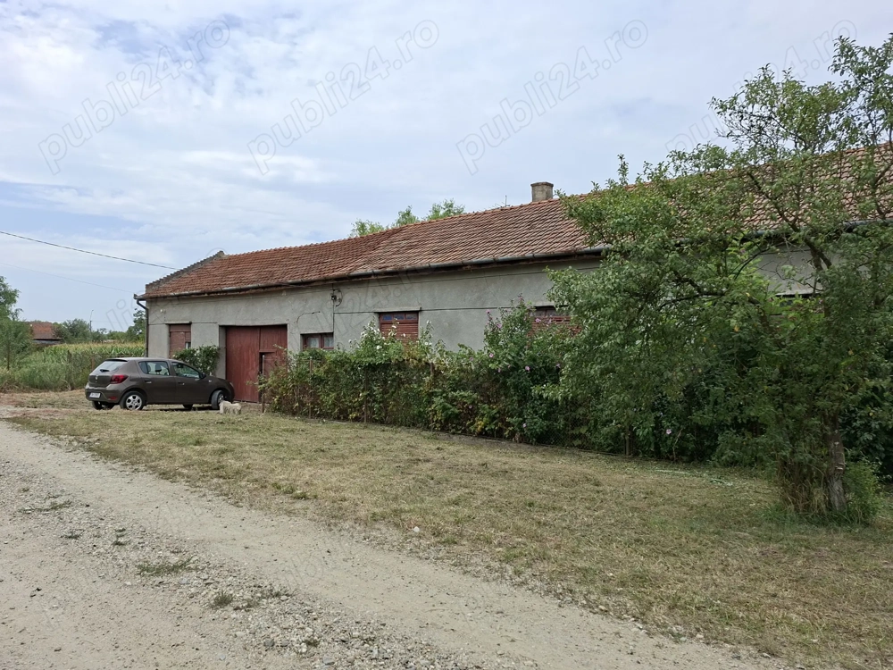 Vând casa 