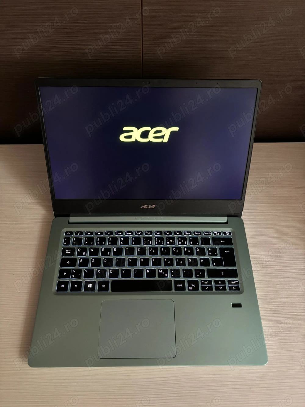 Laptop ultraportabil Acer Swift 1 SF114-32