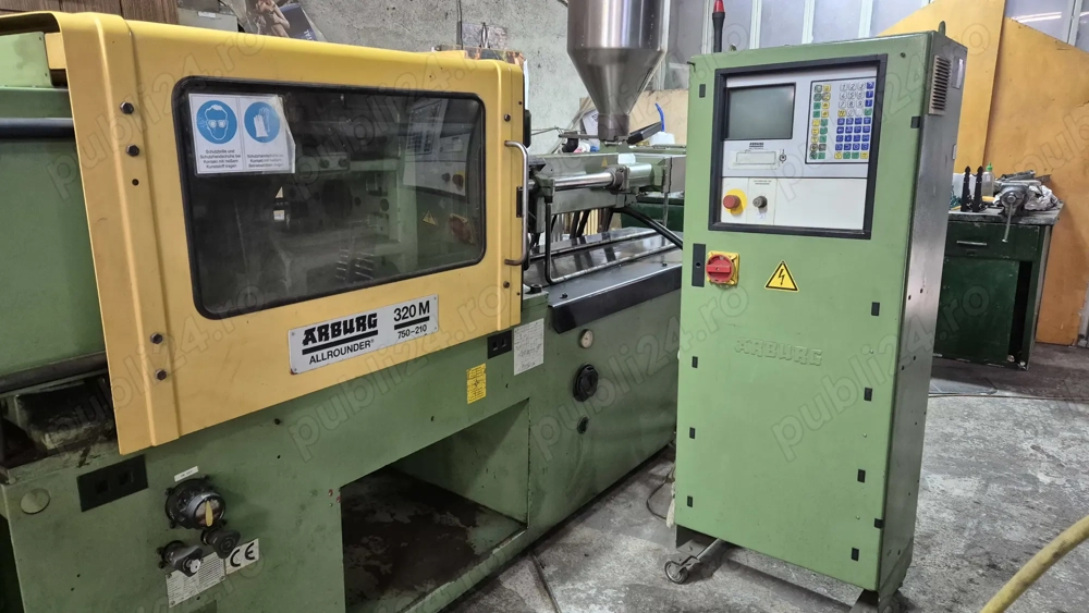 Masina de injectat plastic ARBURG ALLROUNDER 320M 750-210 + Granulator de plastic Rapid S-330