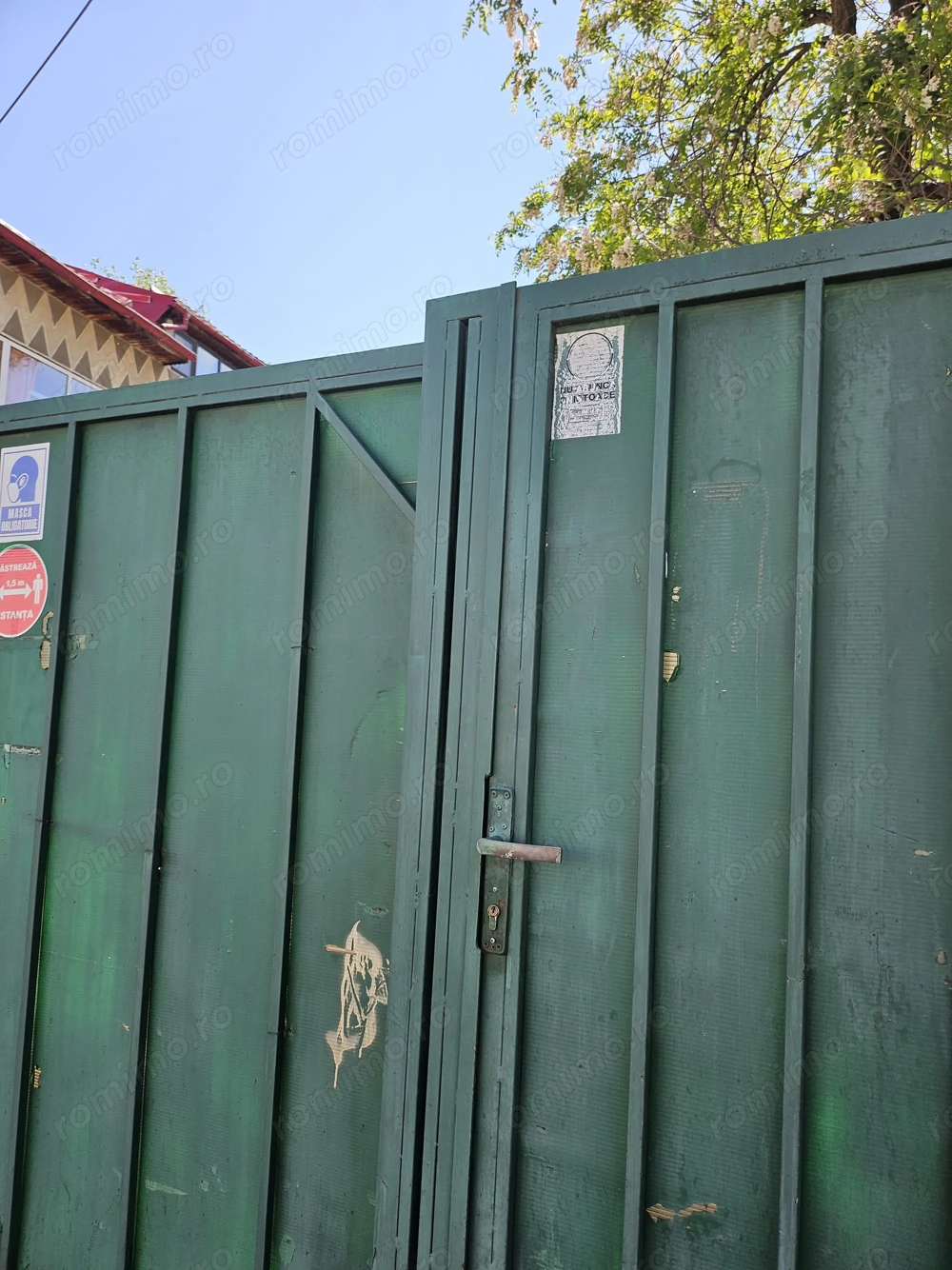 Auchan Titan, teren strada Colonel Iosif Albu