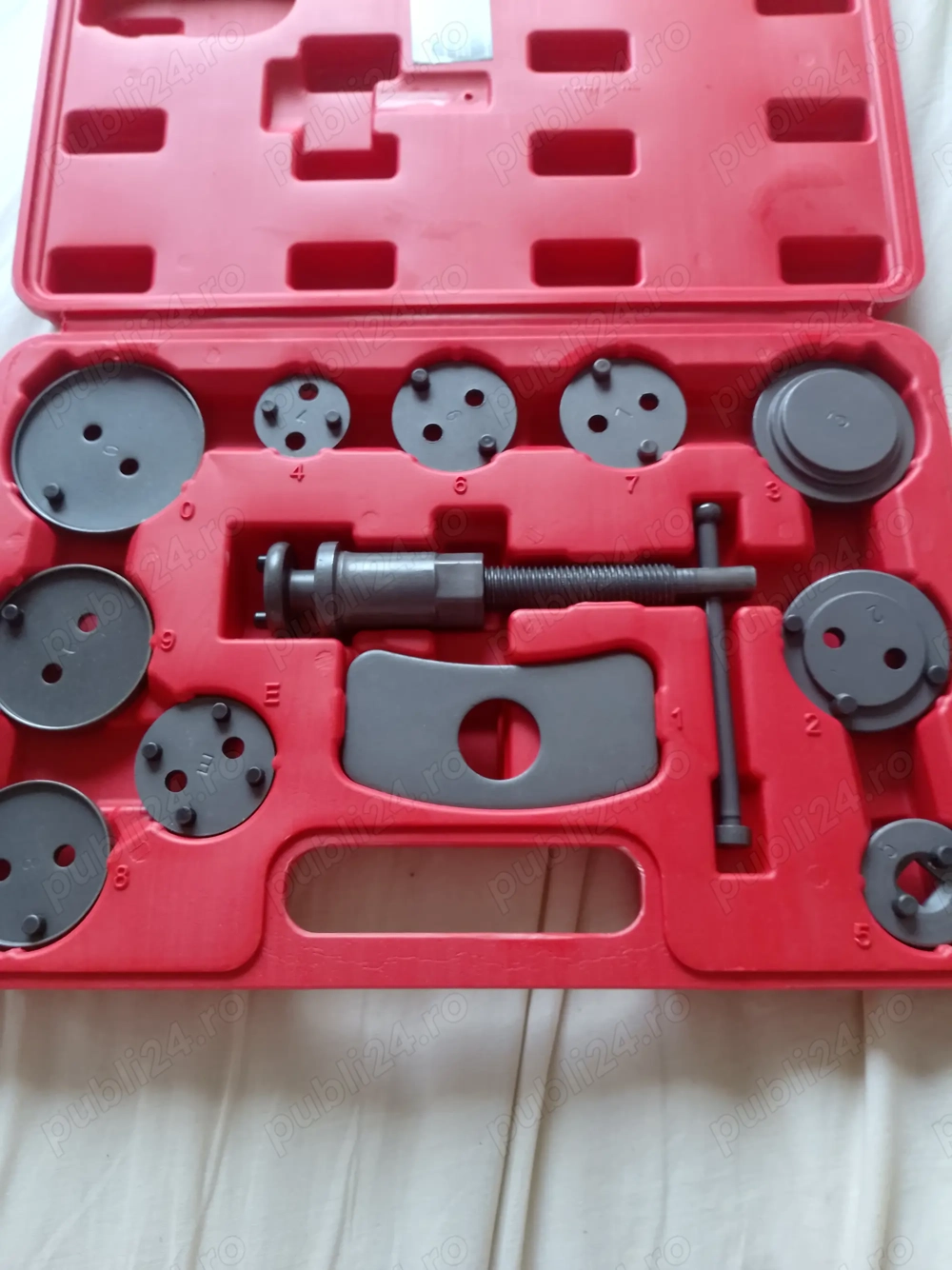 Presa etriere universala, placute frana, 12 bucati,nouă Presa etriere universala, placute frana, 12 bucati,nouă