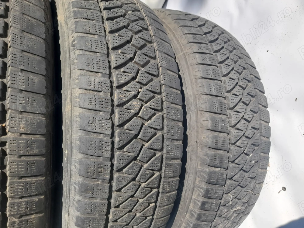 Roți originale, jante Mercedes 6 1/2 x 16H2 ET60 cu cauciucuri BRIDGESTONE BLIZZAK W810 