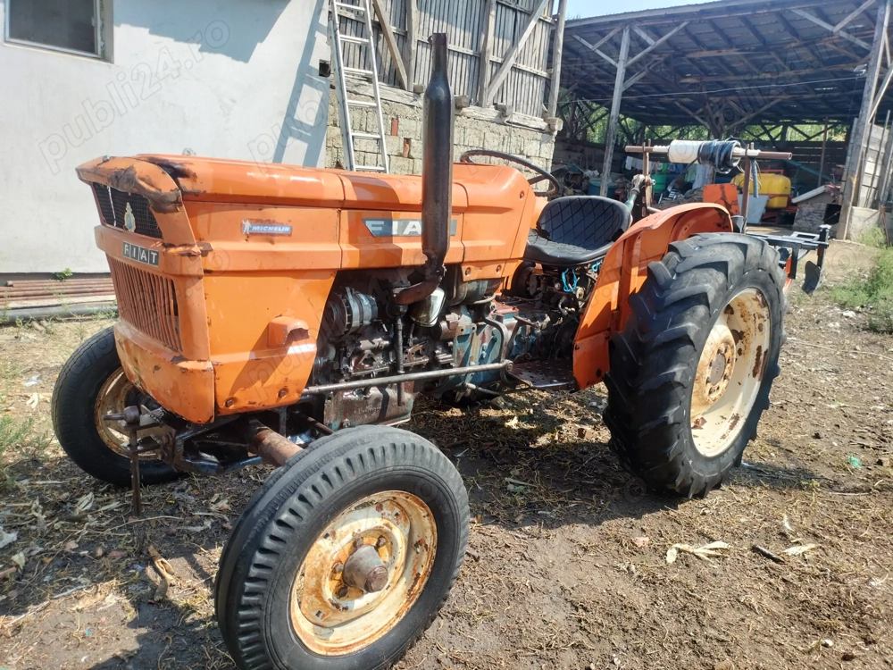 Vând tractor fiat 450 