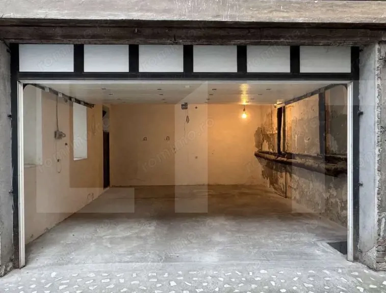 Garaj ultracentral cu statut de apartament – Palatul Neumann, Arad