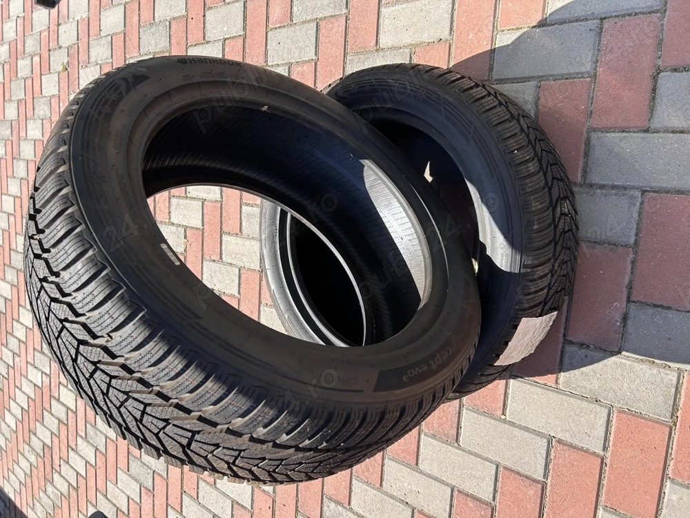 De vânzare 2 anvelope 