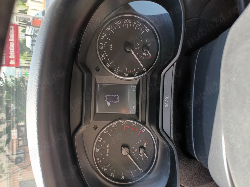 Vind  skoda octavia 1,6 motorina,fabricație 2014