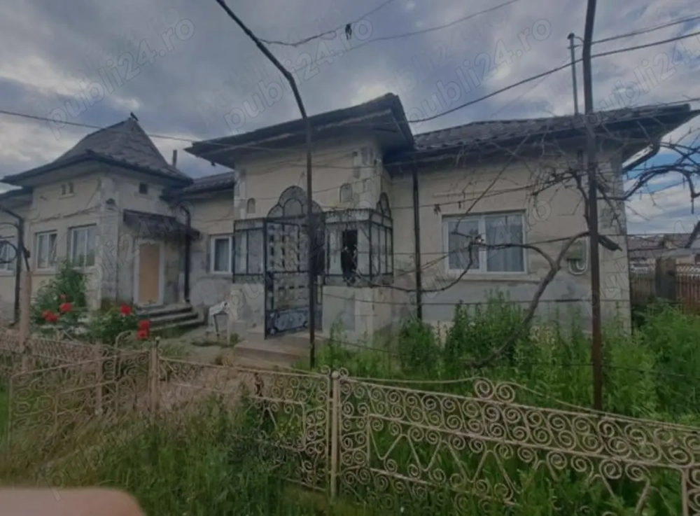 Casa și teren intravilan 2000 mp Văcărești sat Bratestii de Jos 