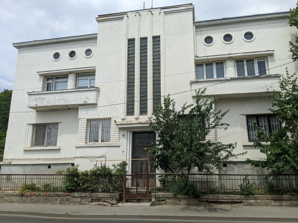 Apartament 2 camere central de închiriat foarte ieftin - dar necesita reparații