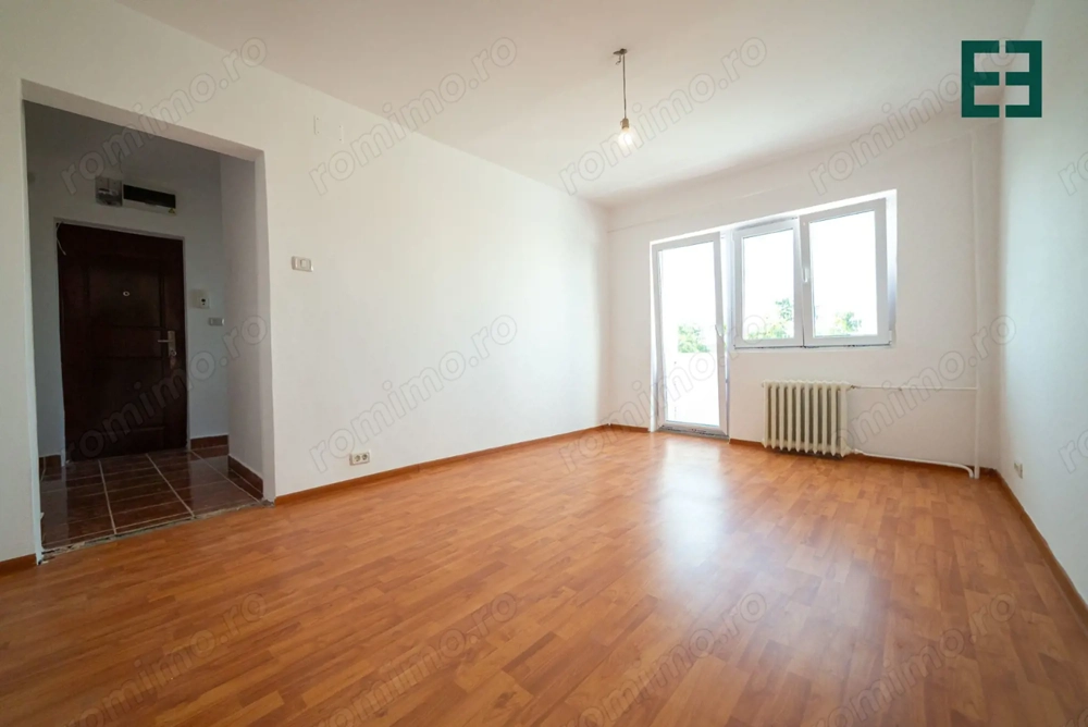 Apartament cu 3 camere etajul 4 - Cartierul A. Vlaicu - Arad