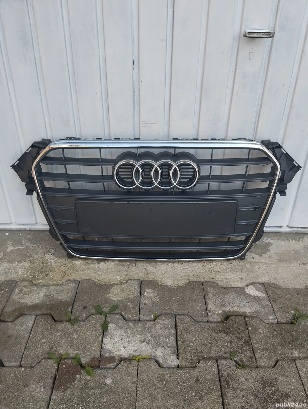 Grila radiator Audi A4 B8 5S4 