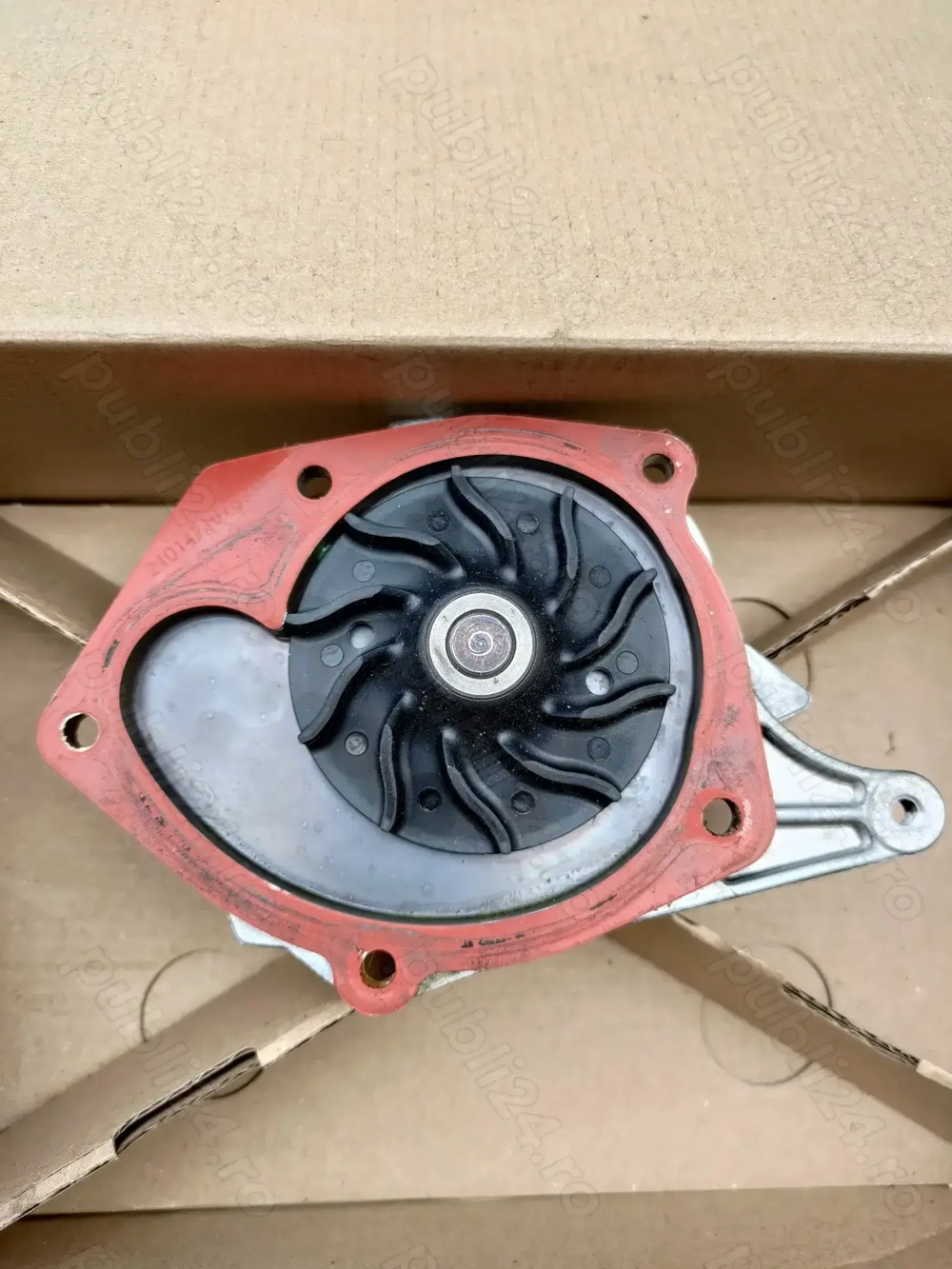 Pompa apa originala, Dacia Renault, pentru motoarele 1.5 dci, motorina, cod 7701478031