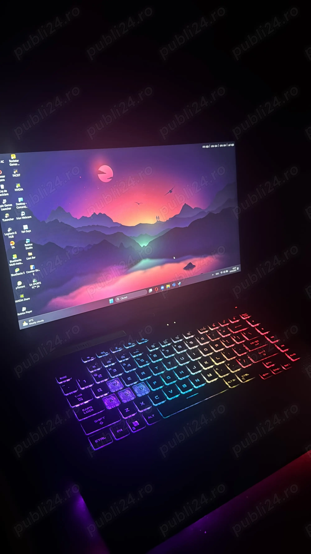 Vând laptop  asus rog strix