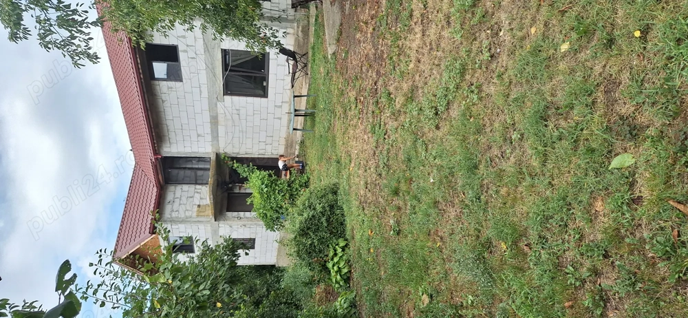 Vand casa Comana ,casa de vacanta,cu etaj 5 camere  teren 1000mp Mihai Bravu Giurgiu