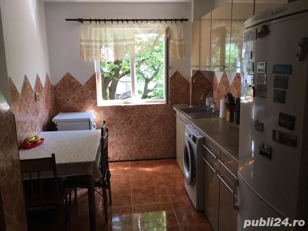 Apartament de vanzare 3 camere LIPOVA Apartament de vanzare 3 camere LIPOVA