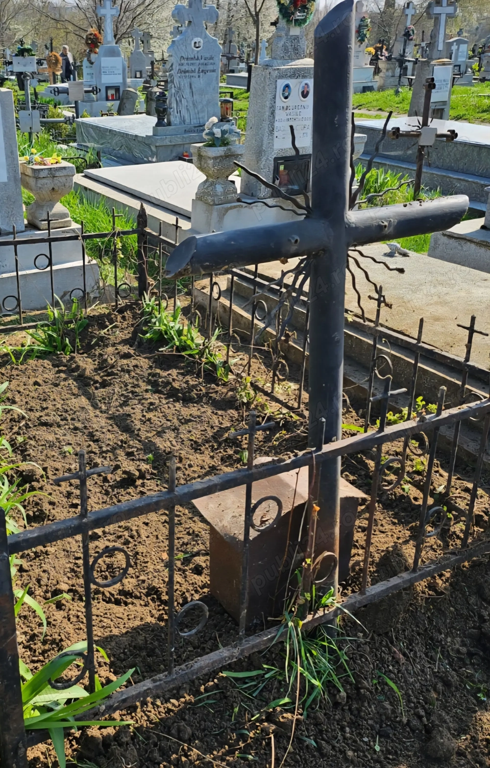 Loc de veci Eternitatea 