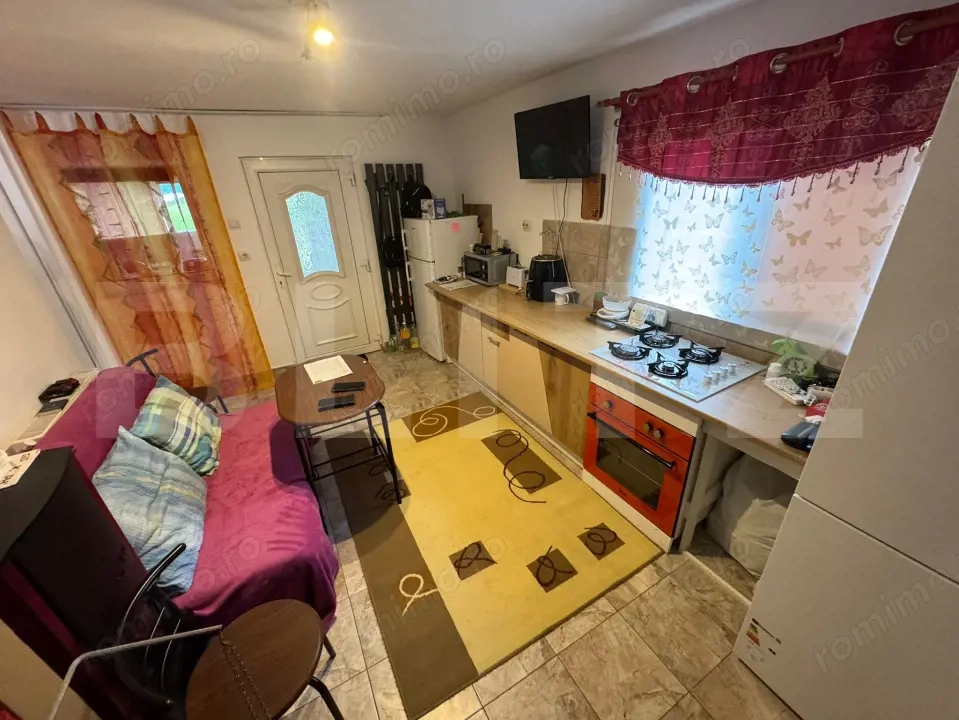 Casă de vânzare – Valea Jelnii | 500 mp teren | Construcție 2015