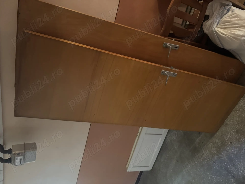 Vând uși interior tip pipera