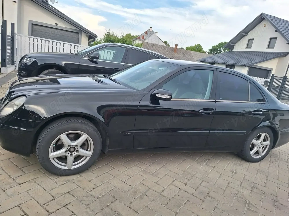 Vând Mercedes, E 220!