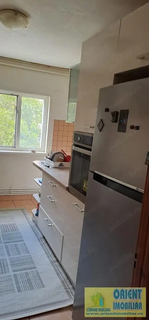 Poarta 6, decomandat, 3 camere, etaj 1, vanzari Constanta Poarta 6, decomandat, 3 camere, etaj 1, vanzari Constanta