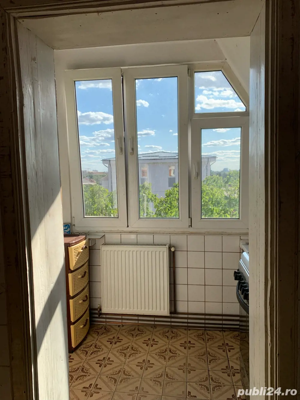 Vand ap. 2 camere, zona Lipovei