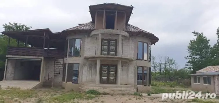 Vând vila la rosu Sutesti jud Braila !!!