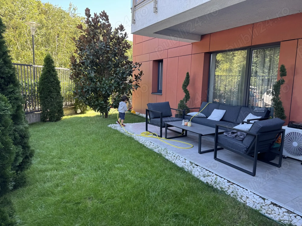 Apartament cu 3 camera + gradina cu vedere la padure