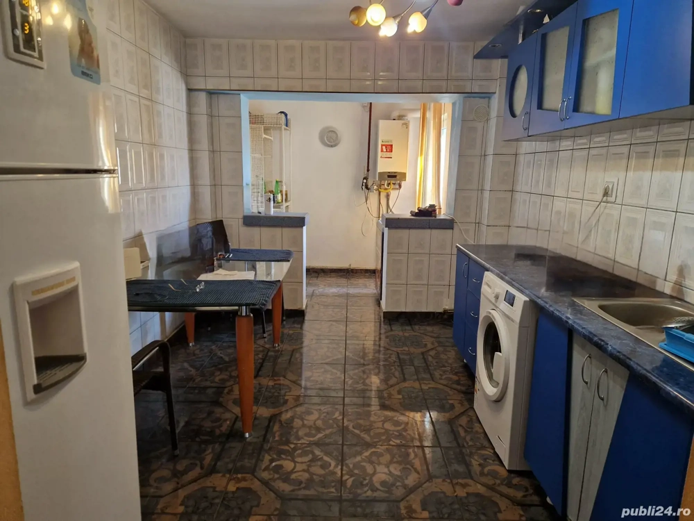 Apartament 4 camere Titu jud. Dambovita Apartament 4 camere Titu jud. Dambovita