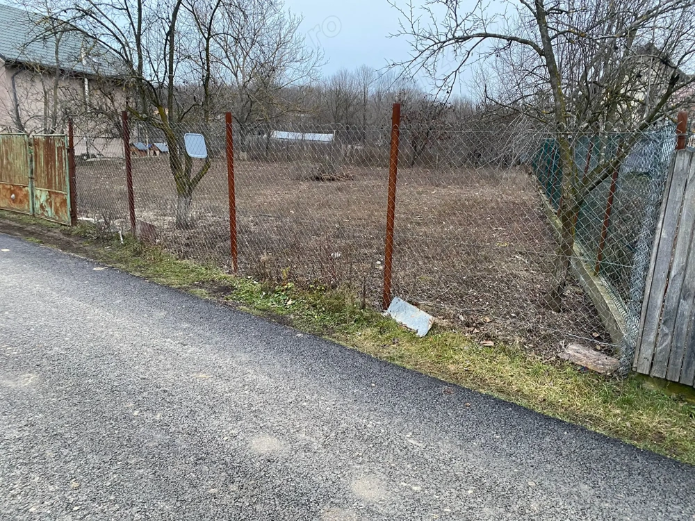 Vând teren   intravilan Nisipoasa, com Plopu, Prahova