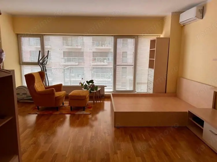 Vanzare Studio in Răsărit de Soare-Titan cu loc de parcare