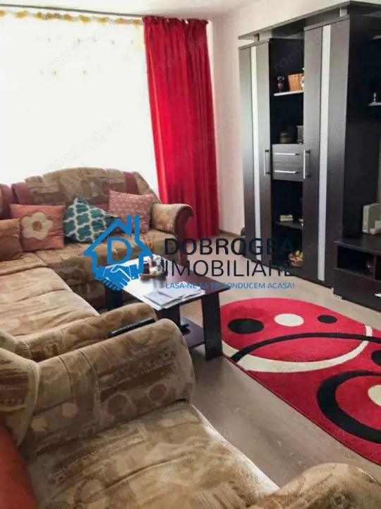 E3  -  2 CAMERE DECOMANDAT, ETAJ 2