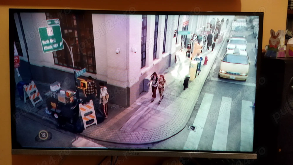 Smart Tv marca Metz cu telecomanda