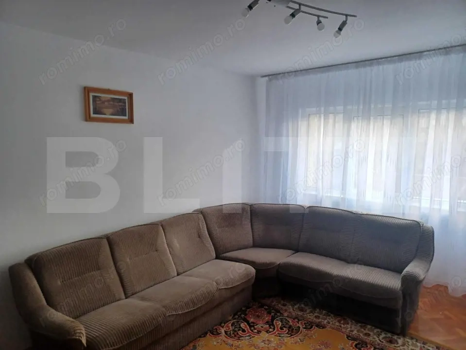 Apartament 3 camere, 63 mp, decomandat, zona Obcini