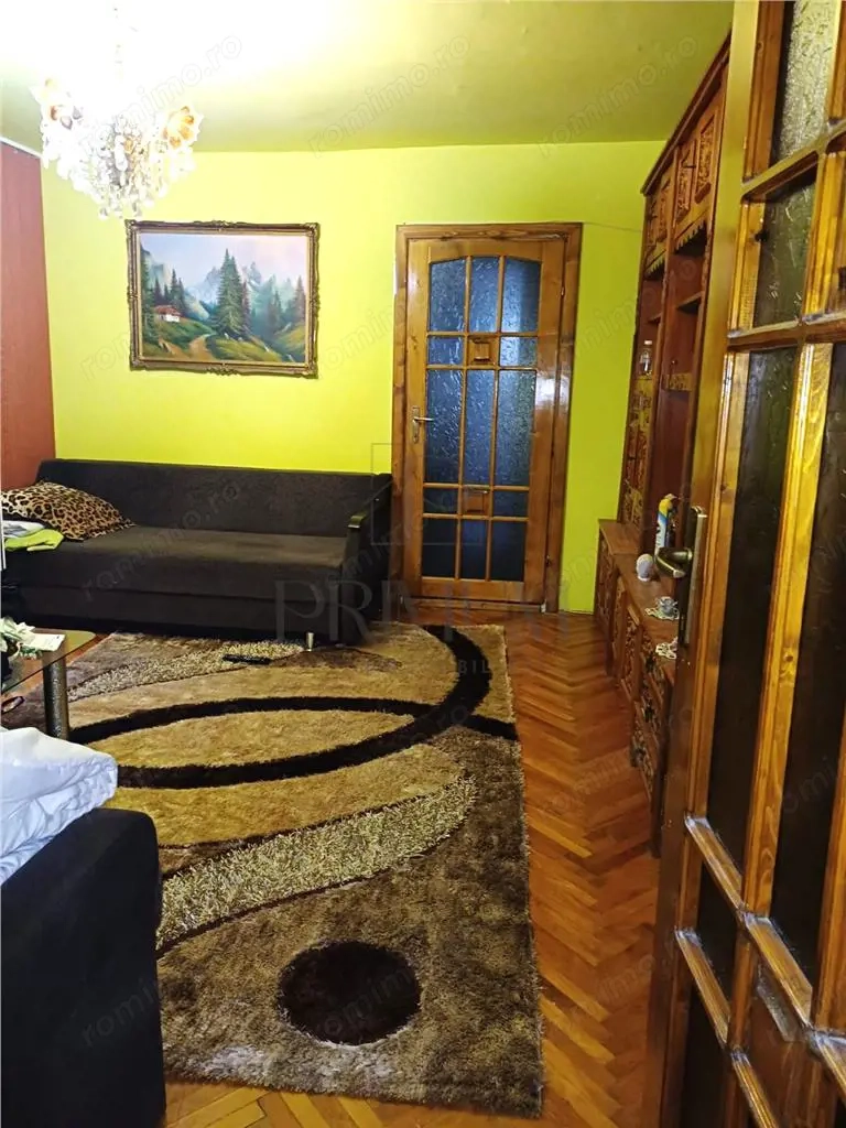 SOARELUI - 3 camere - 2 bai - 2 balcoane - centrala  proprie - ETAJ 1