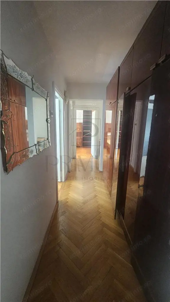 GIROCULUI - 3 CAM - ETJ.2 - ANVELOPAT - PARCHET LEMN - SPATIOS ||