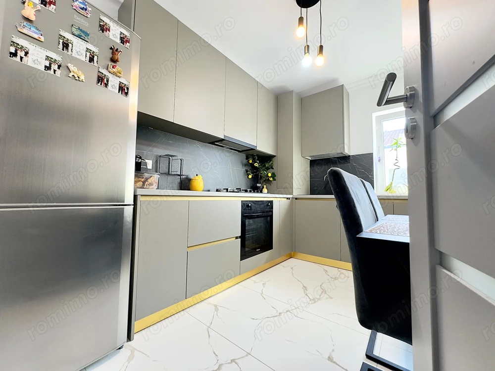 Decomandat. Bucatarie INCHISA. BOXA. 55 mp utili ! Bloc NOU !