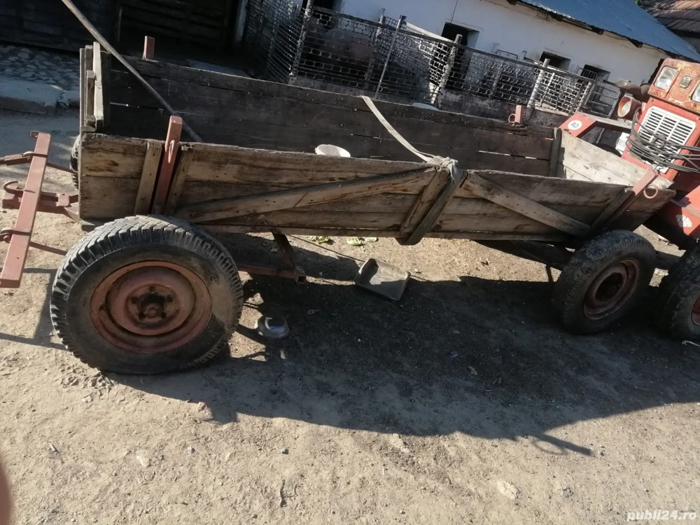 căruț după tractor 
