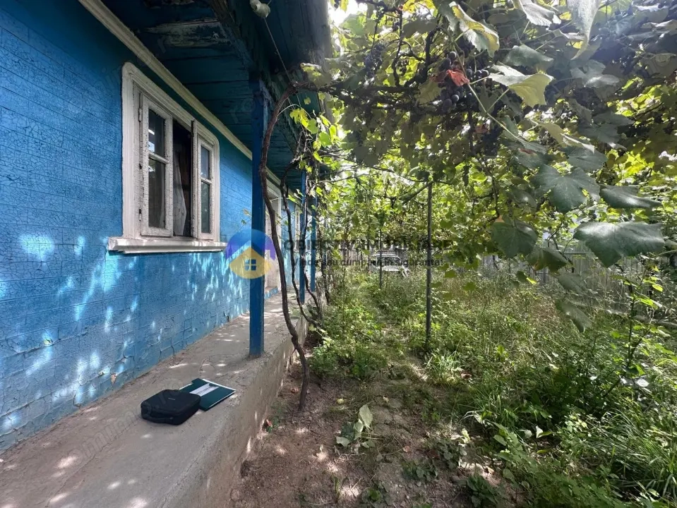 Teren + Casă de Vânzare – 1170 mp – Dumbrava Roșie, Neamț